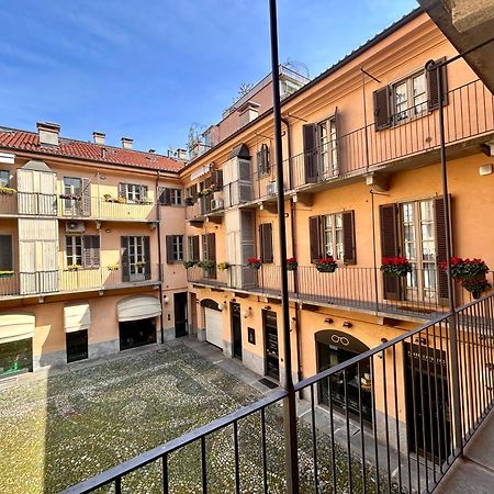 Elegante Appartamento Nel Centro Storico Di Torino Esterno foto