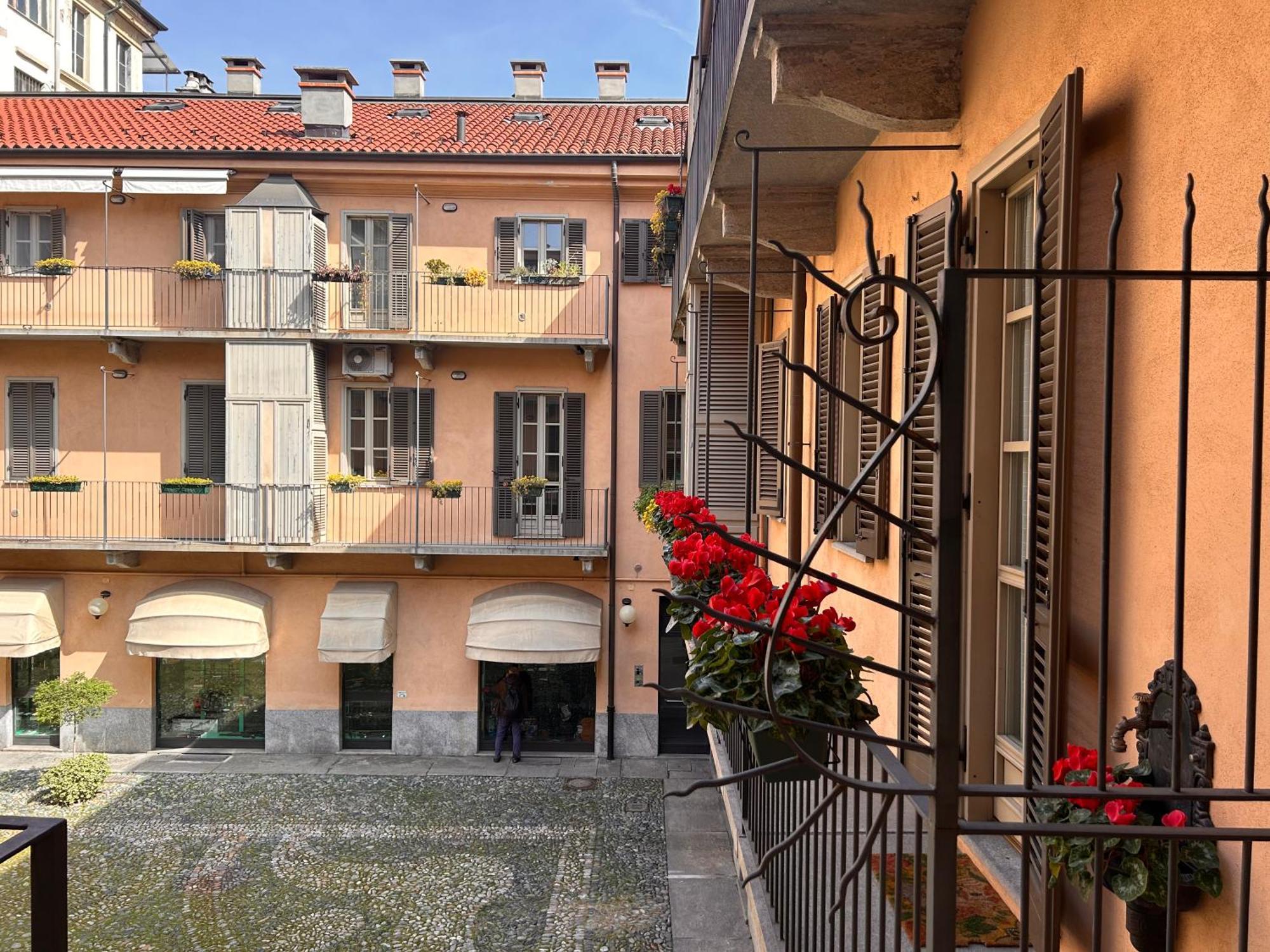 Elegante Appartamento Nel Centro Storico Di Torino Esterno foto